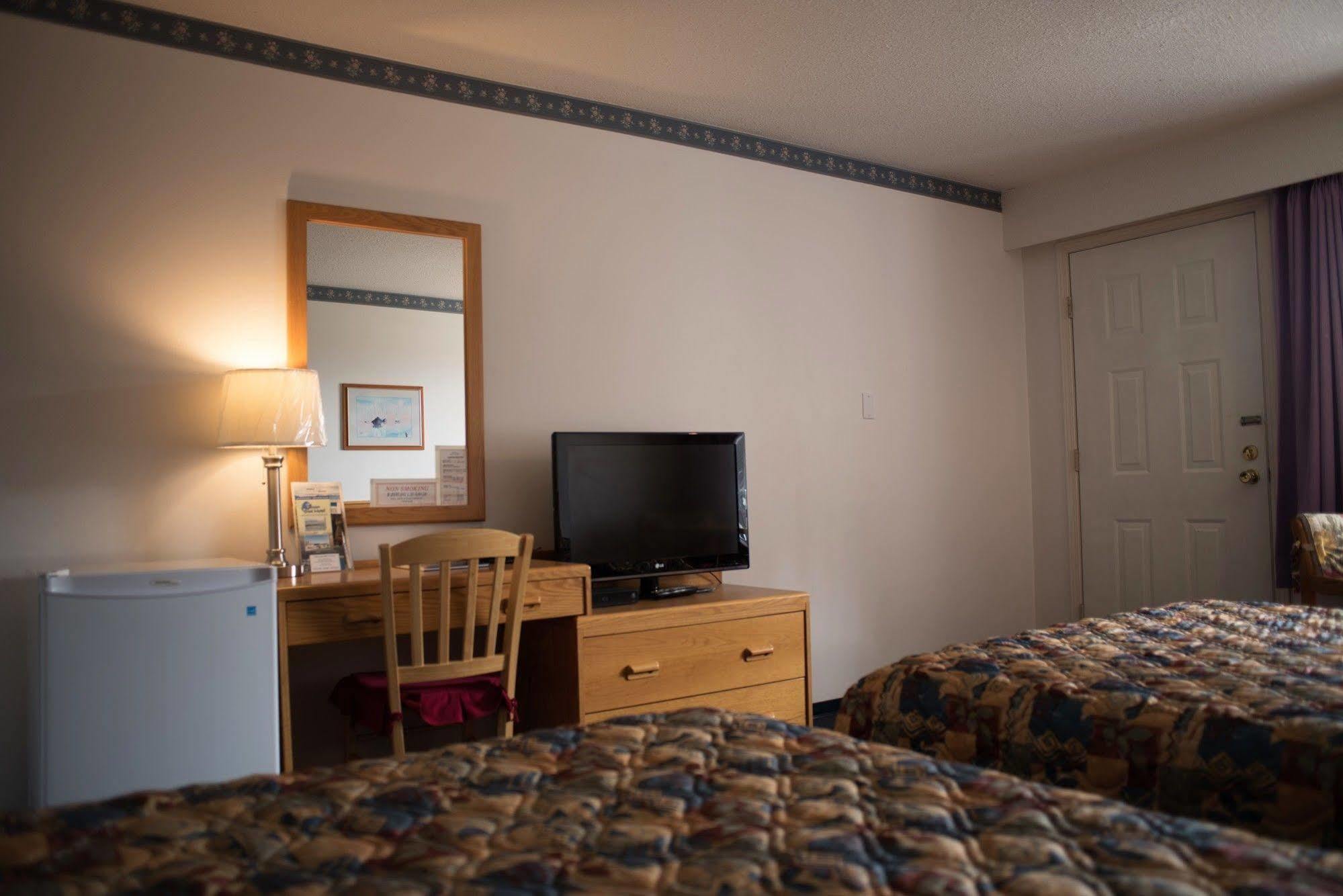 Ocean Crest Motel Qualicum Beach Exteriér fotografie